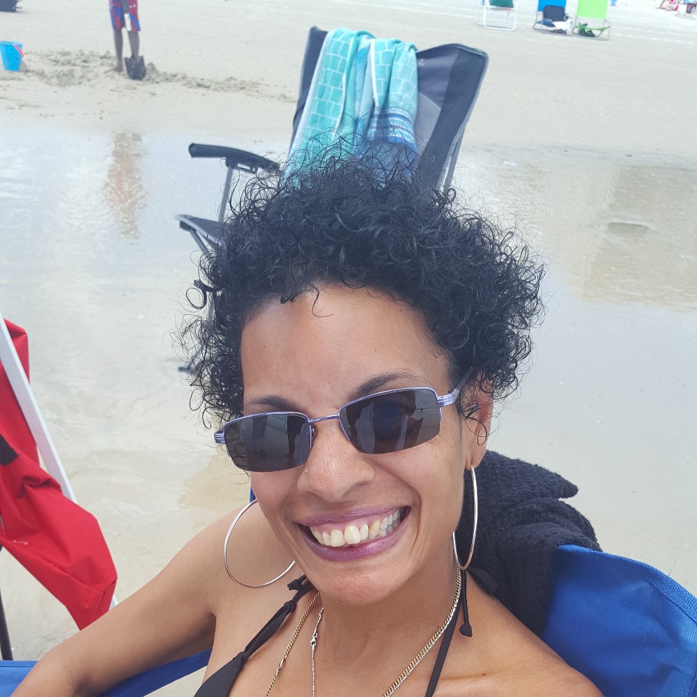 Meet your Posher, Delsa